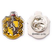 THE CARAT SHOP Harry Potter Hufflepuff Crest pin badge