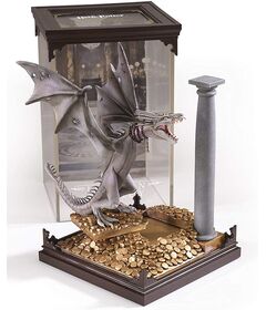Magic Creature Harry Potter Ukrainian Ironbelly Dragon NN7670