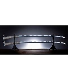 TAMASHII NATIONS Size: 93cm. Has sound functions. Batteries not included.