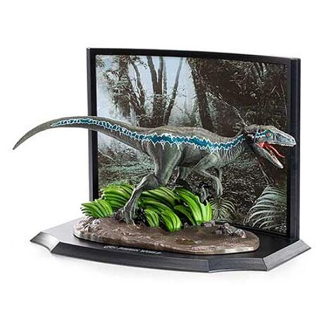 Toyllectible Jurassic Park Blue NN9750