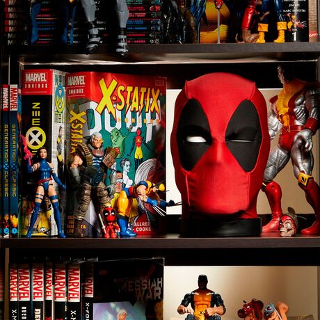 HASBRO Marvel Legends English Interactive Electronic Deadpool's Head