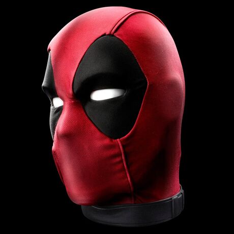 HASBRO Marvel Legends English Interactive Electronic Deadpool's Head