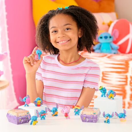 JUST PLAY Disney Burguer Stitch assorted figure 5cm