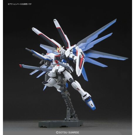 Figurka kolekcjonerska Bandai HGCE 1/144 ZGMF-X10A FREEDOM GUNDAM