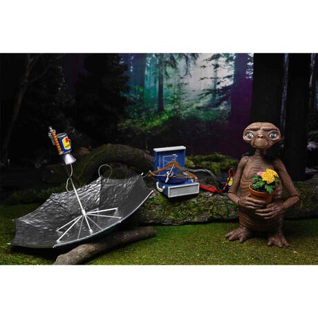 E.T. The Extra-Terrestrial 40 Aniversario E.T Ultimate deluxe figure 12cm 634482550793