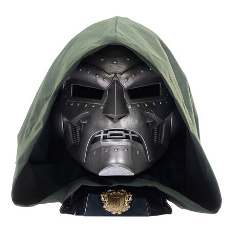 HASBRO Marvel Legends Doctor Doom premium roleplay helmet