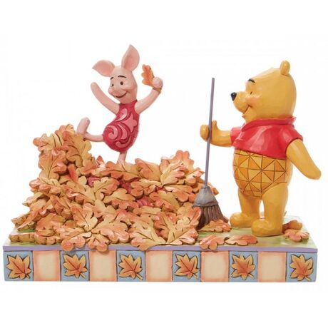 Winnie The Pooh e Pimpi Raccolgono Le Foglie d'Autunno
