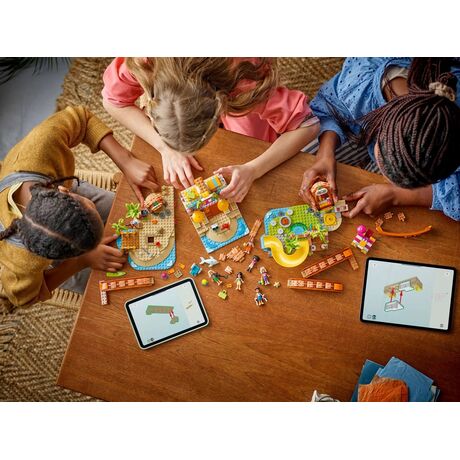 LEGO FRIENDS 42673 Family Vacation Beach Resort