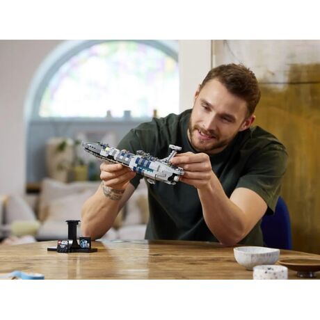 LEGO STAR WARS 75377 Invisible Hand