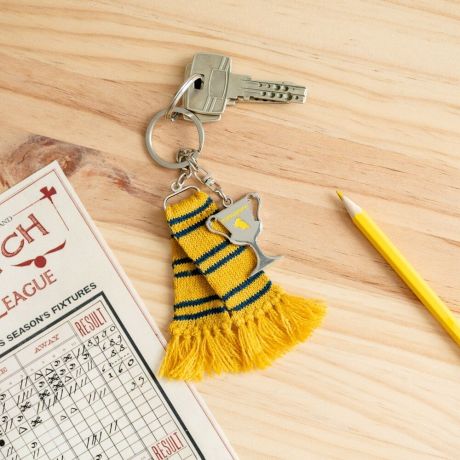 ERIK Harry Potter Hufflepuff scarf keychain