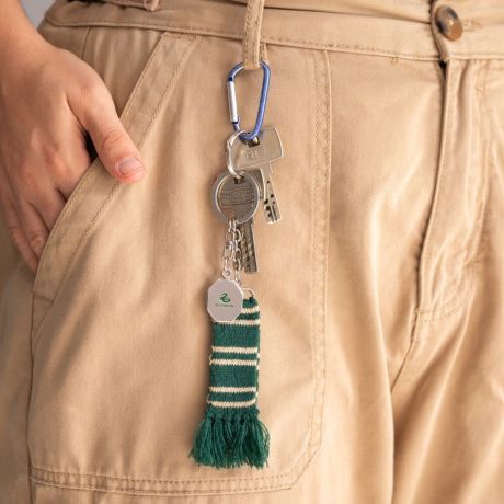 ERIK Harry Potter Slytherin scarf keychain