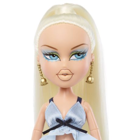 MGA Bratz Pixiez Cloe doll