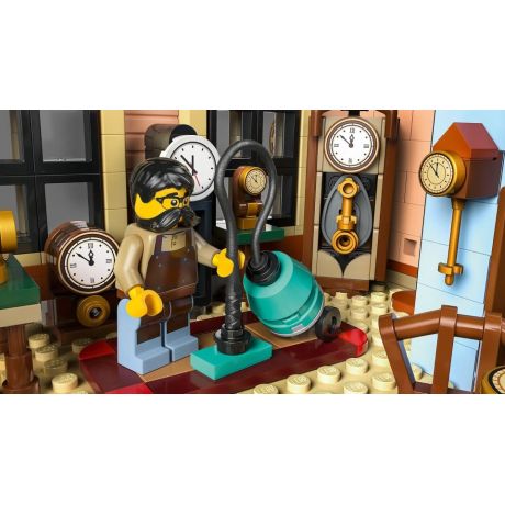LEGO ICONS 10350 Tudor Corner