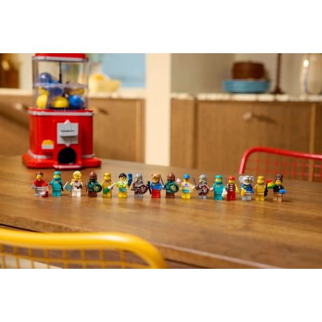 LEGO IDEAS 21358 Minifigure Vending Machine