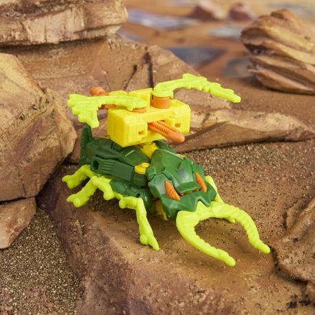 HASBRO Transformers Cyberworld Chop Shop figure 10cm