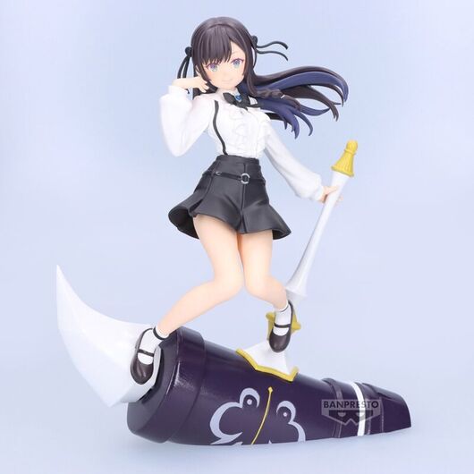 I May Be a Guild Receptionist but Ill Solo Any Boss To Clock Out on Time Alina figure 18cm 4983164286618