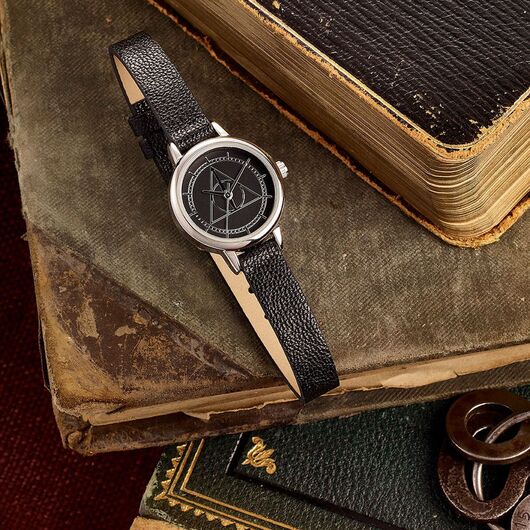 THE CARAT SHOP Harry Potter Deathly Hallows watch 20mm Face