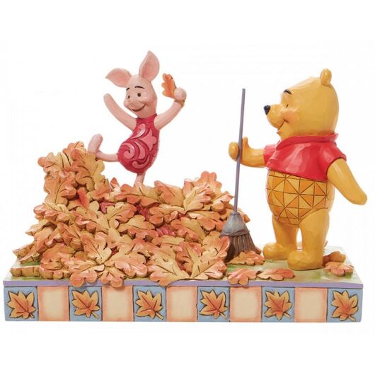 Winnie The Pooh e Pimpi Raccolgono Le Foglie d'Autunno